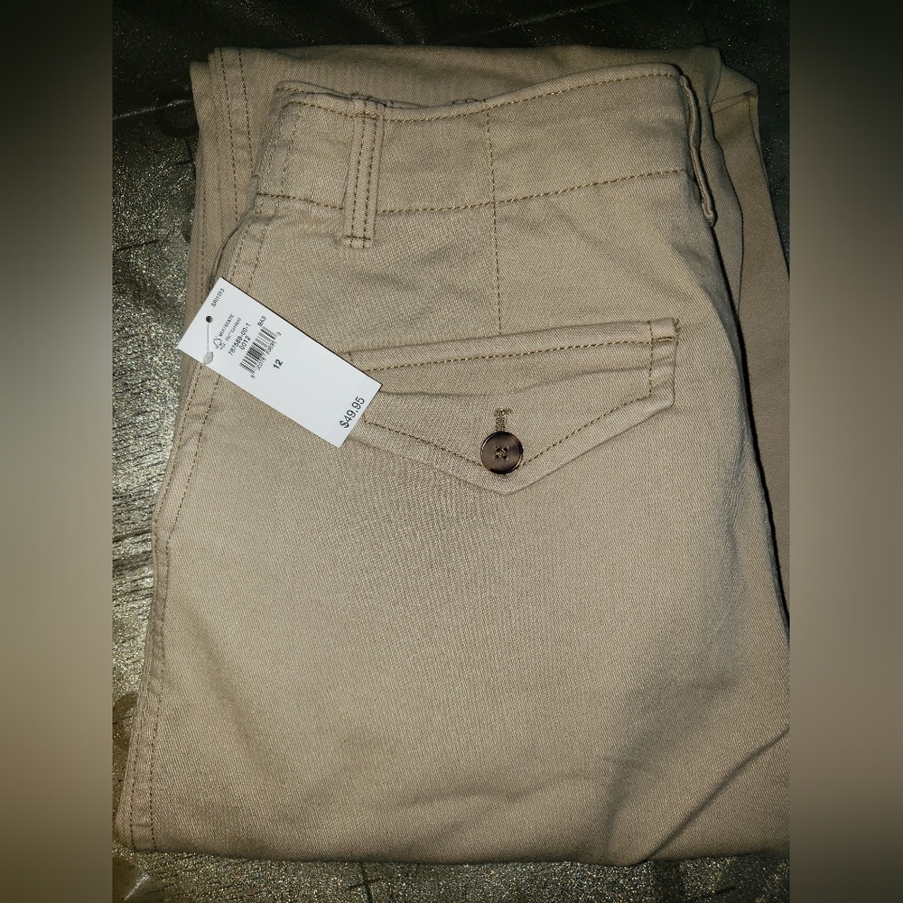 NWT (Size 12) GAP Teen Pleated Khakis with Washwell